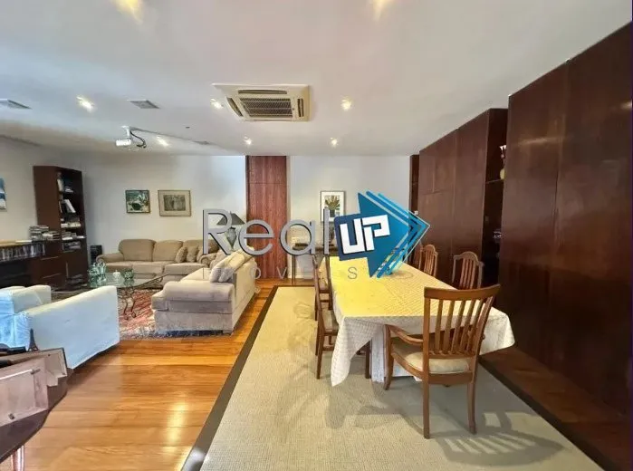 Apartamento com varanda de vidro e 4 quartos — photo 8