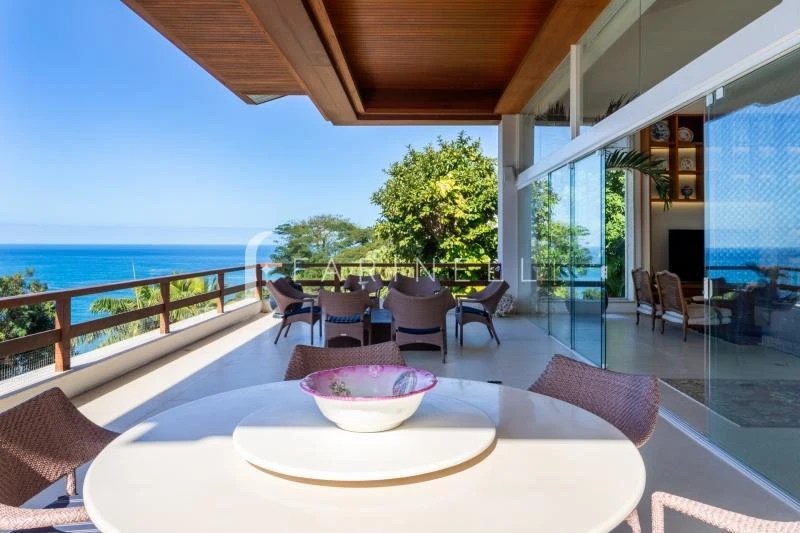 Furnished 1200 m² house with a balcony and 6 bedrooms — photo 18