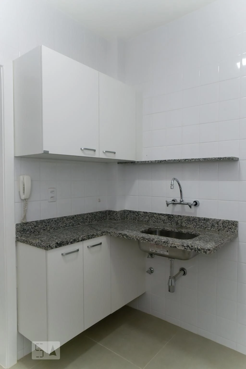 Apartamento, 64 m², com piso de madeira ou laminado — photo 2
