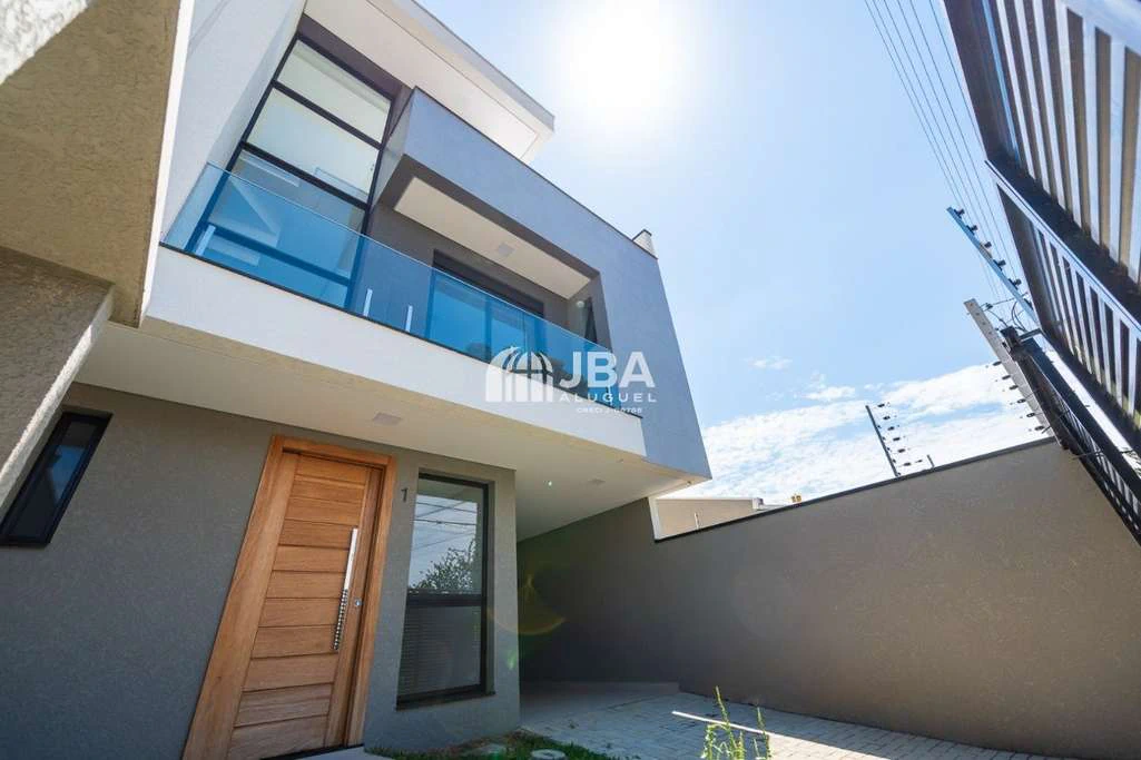House with 3 en-suite bedrooms and private garden