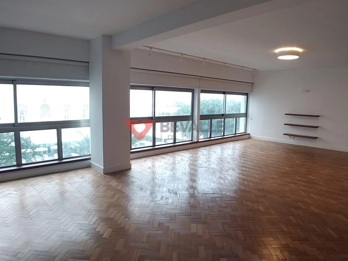 Apartamento de 300 m² com cozinha americana — photo 2