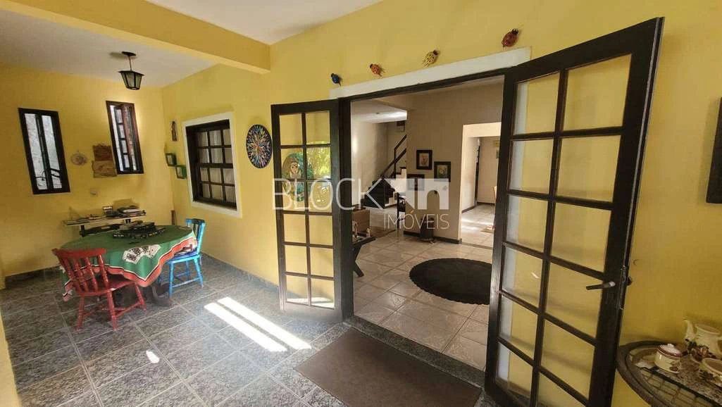 Casa de 400 m² com 3 quartos e piso em cerâmica — photo 3
