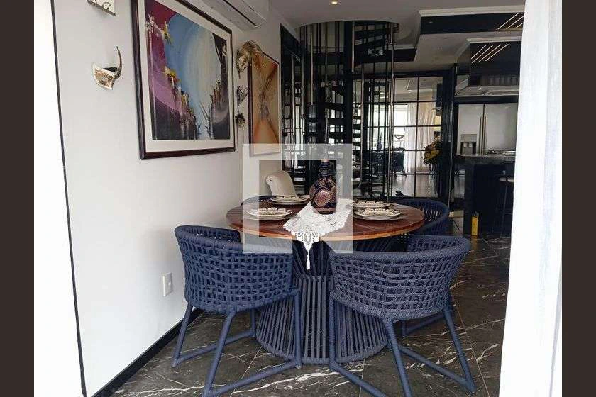 Furnished 170 m² apartment with 2 en-suite bedrooms — photo 8