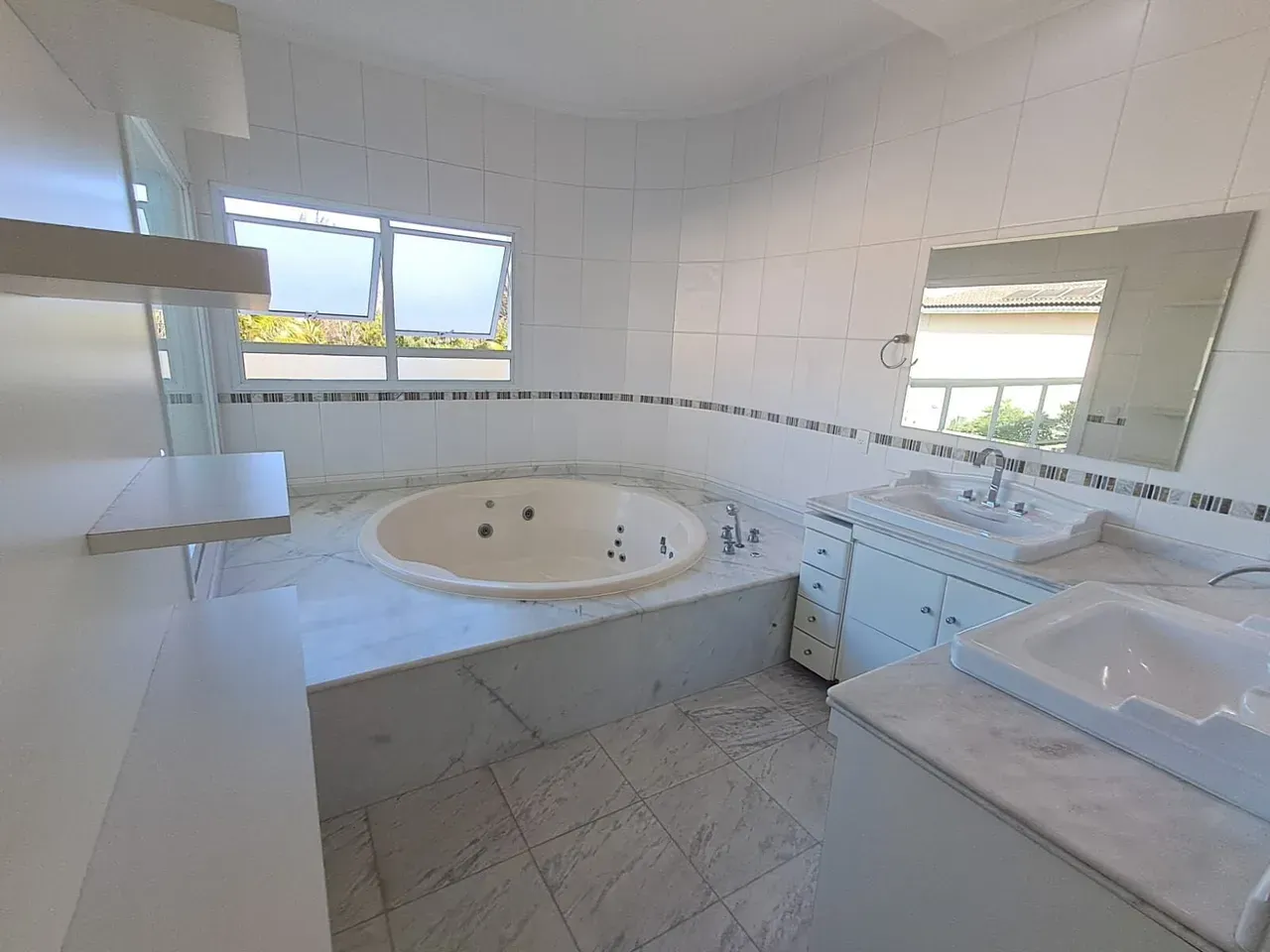 House for rent with 1,500 m², 4 bedrooms and 5 baths — photo 34