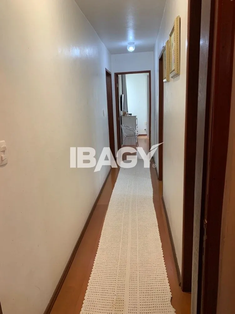 House with 4 bedrooms and 380 m², 2 parking spots — photo 67