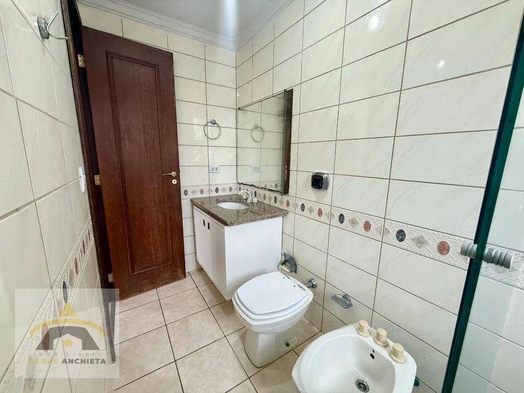 Apartamento de 3 dormitorios con balcón — photo 18