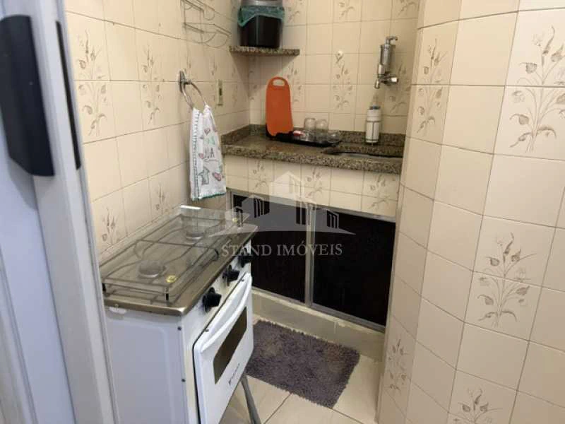 Furnished 1-bedroom apartment with a compact kitchenette — photo 7