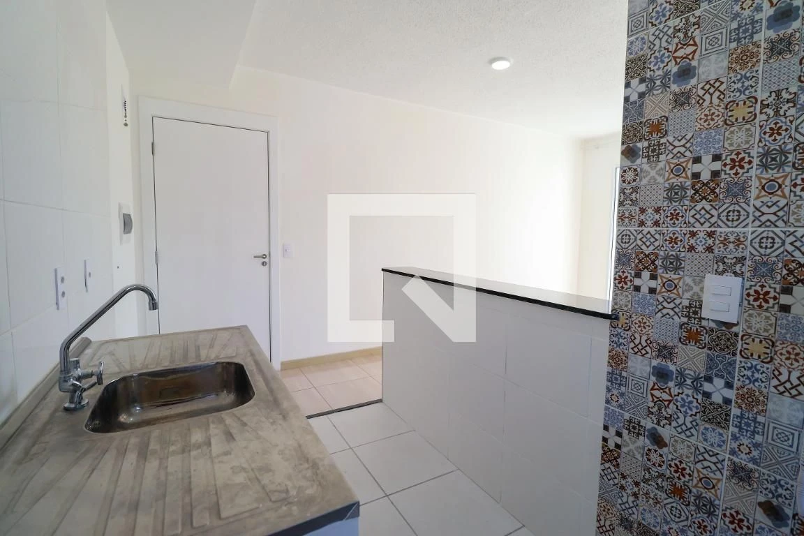 Apartamento sem mobília com 2 quartos e garagem — photo 28
