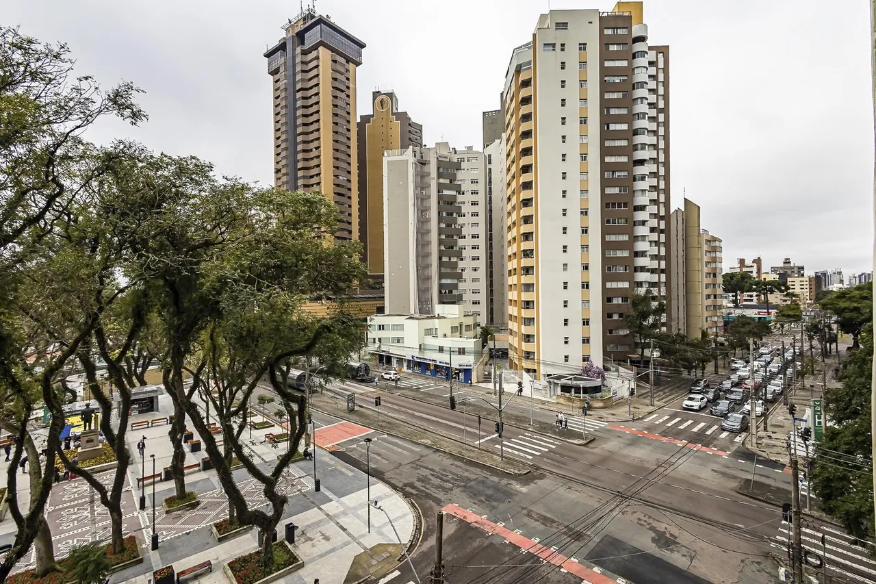 Apartamento com cozinha fechada, 3 quartos e 2 banheiros — photo 17