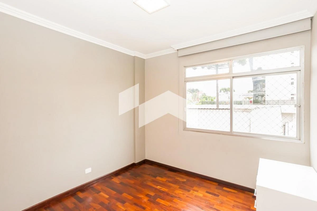 Apartment, 152 m², with wood or laminate floors — photo 10