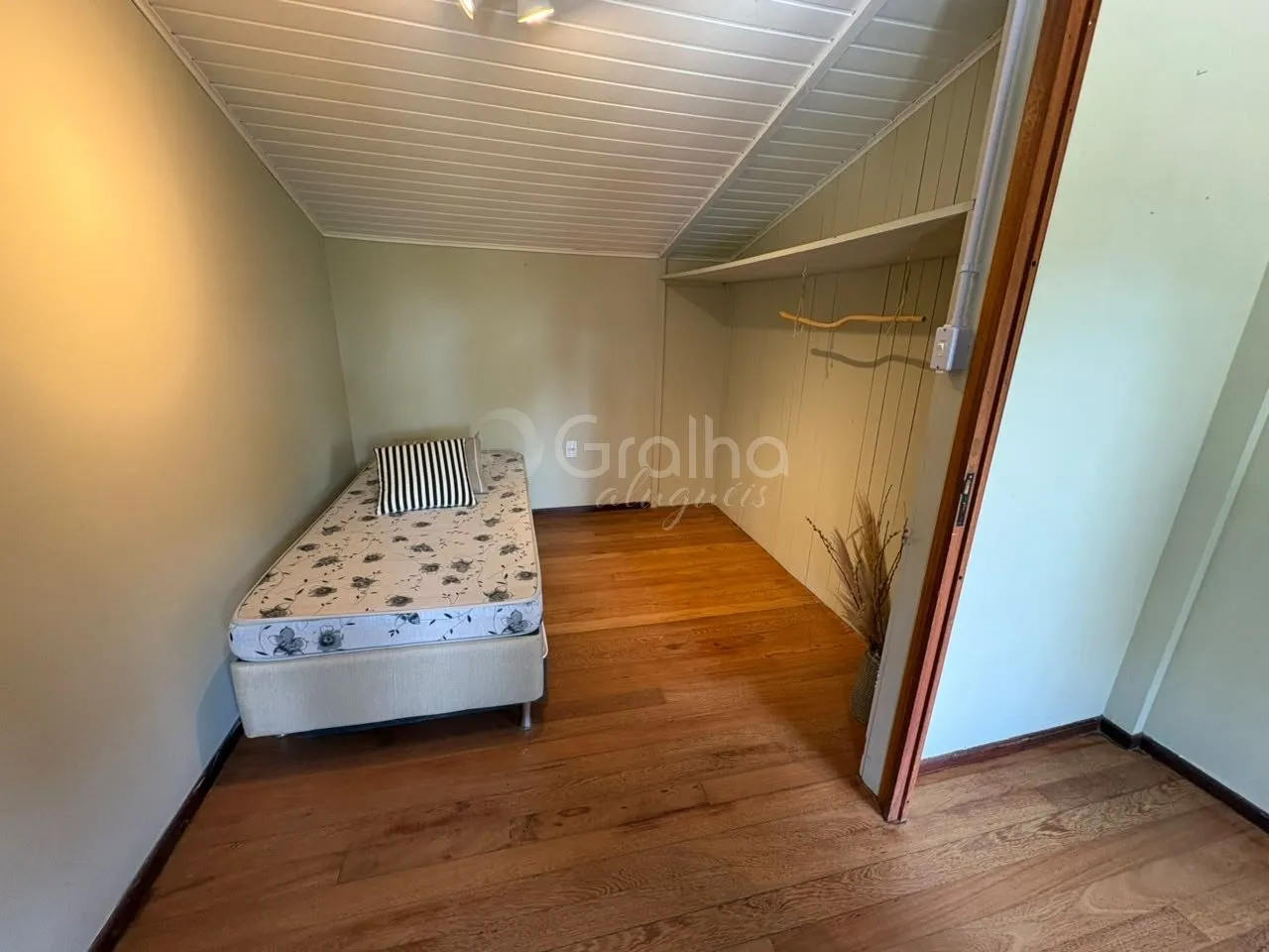 2-bedroom house with a washing machine — photo 5