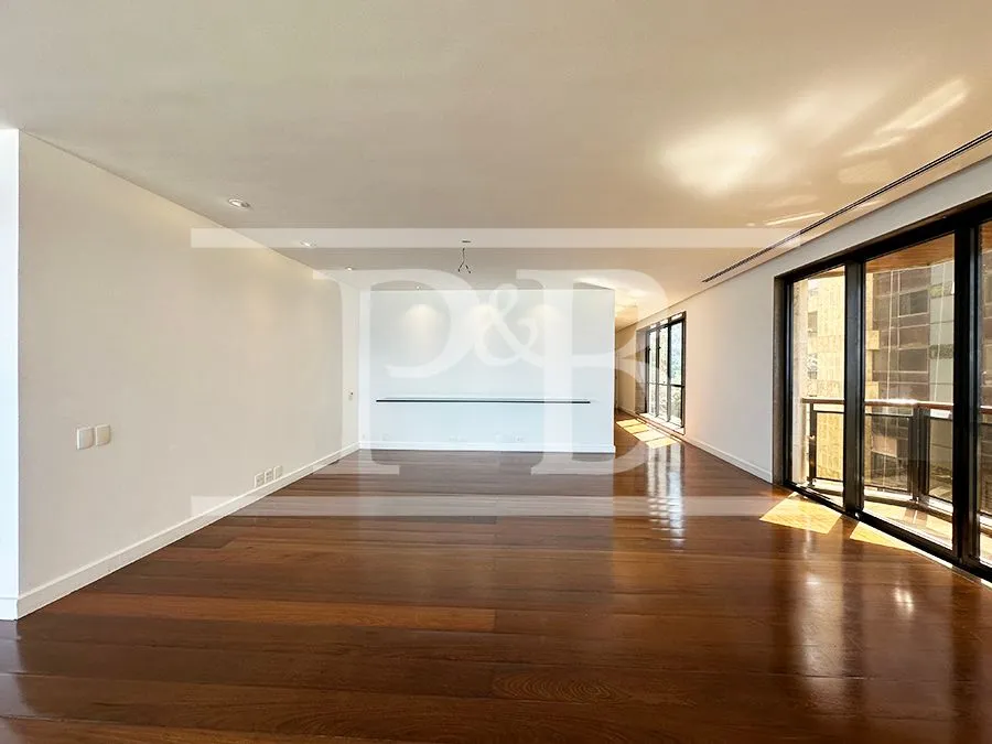 Квартира з 4 спальнями та балконом 410 м² — photo 9