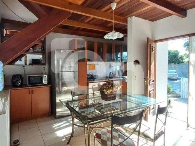 4-bedroom house with a washing machine in Florianópolis — photo 2