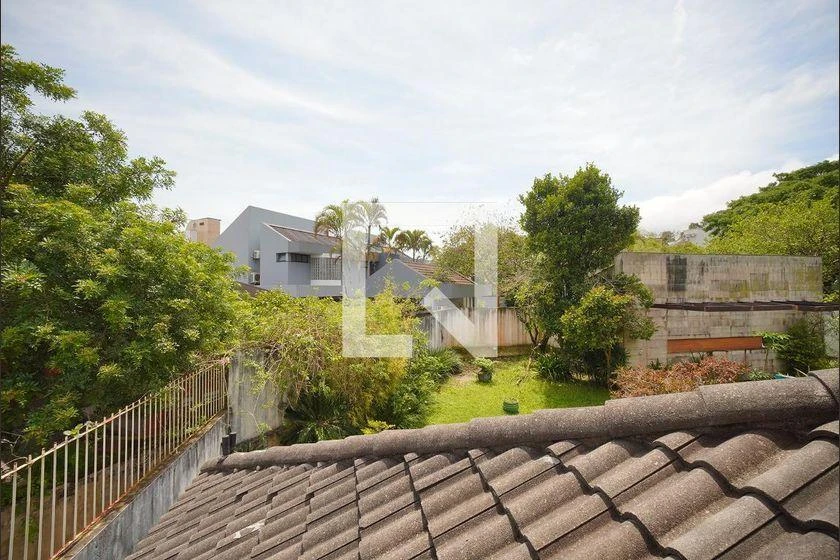 Панорамные окна и 7 спален: дом 700 м² — photo 20