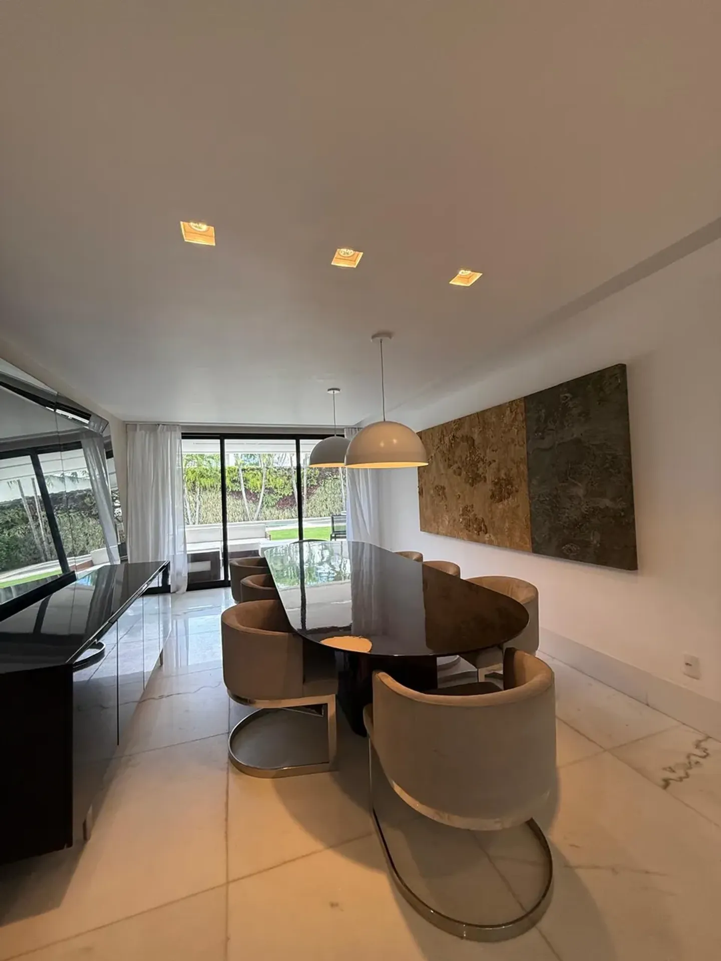 House with 6 en-suite bedrooms and a gas kitchen — photo 8