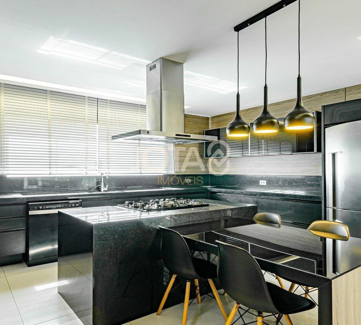 4-bedroom house with a washing machine — photo 16
