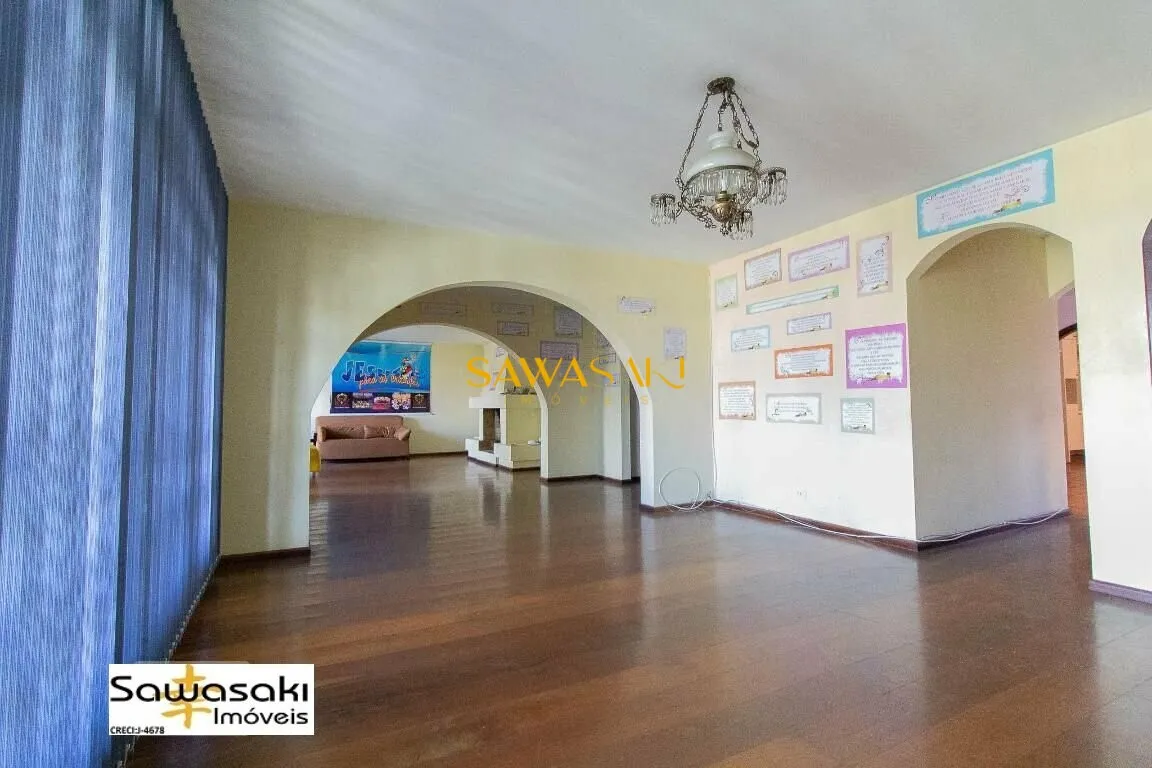 House with 8 bedrooms, 4 en-suites and private garden — photo 30