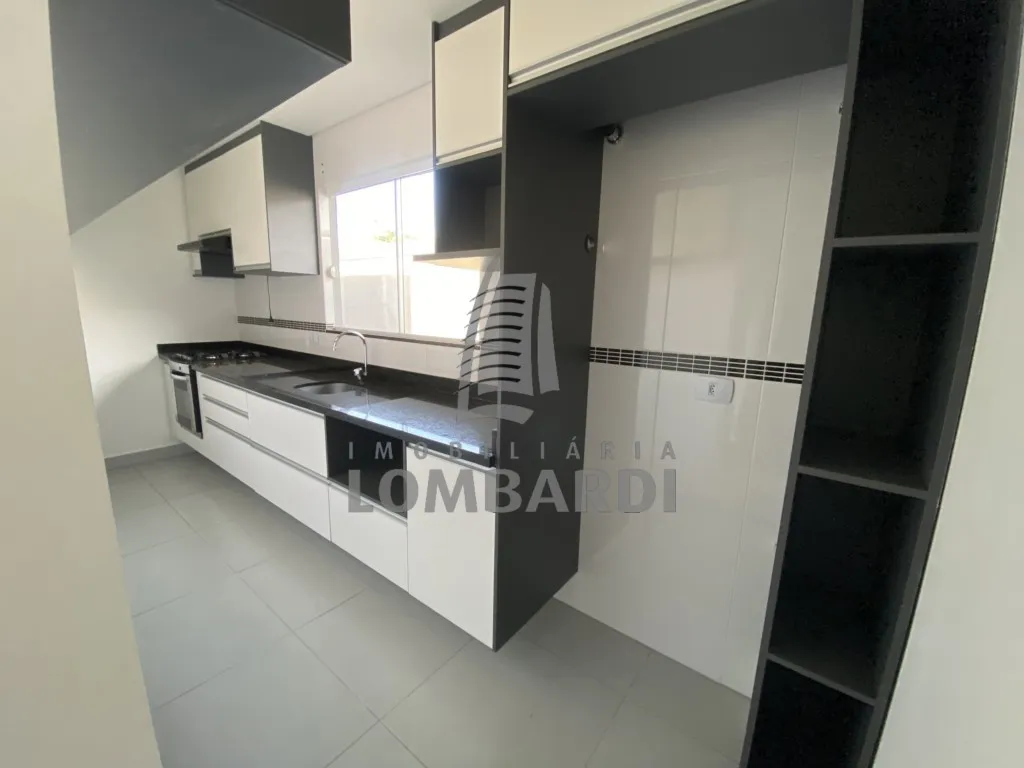 Sobrado com 3 quartos, 90 m² e 1 vaga
