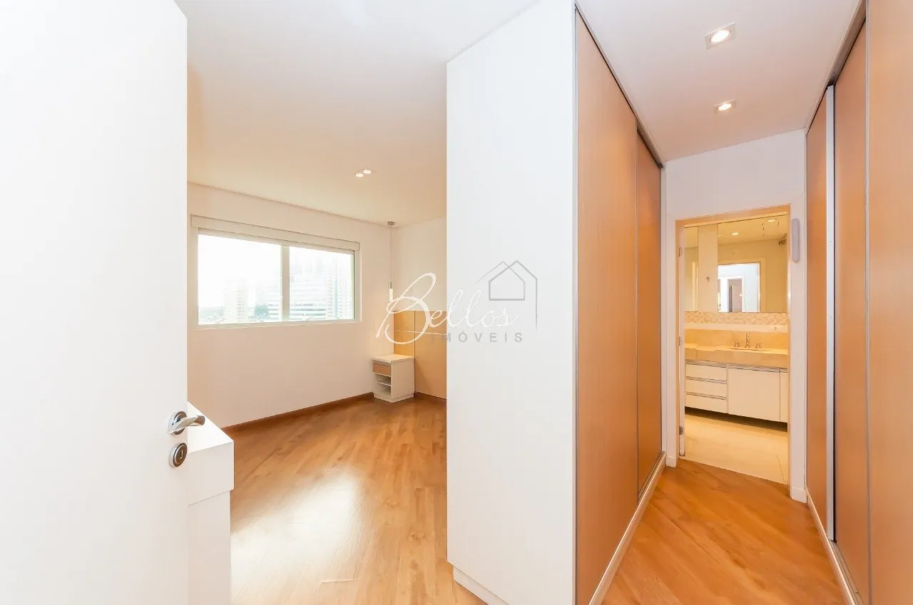 Квартира з 4 спальнями на 331 м² та 2 місця — photo 12