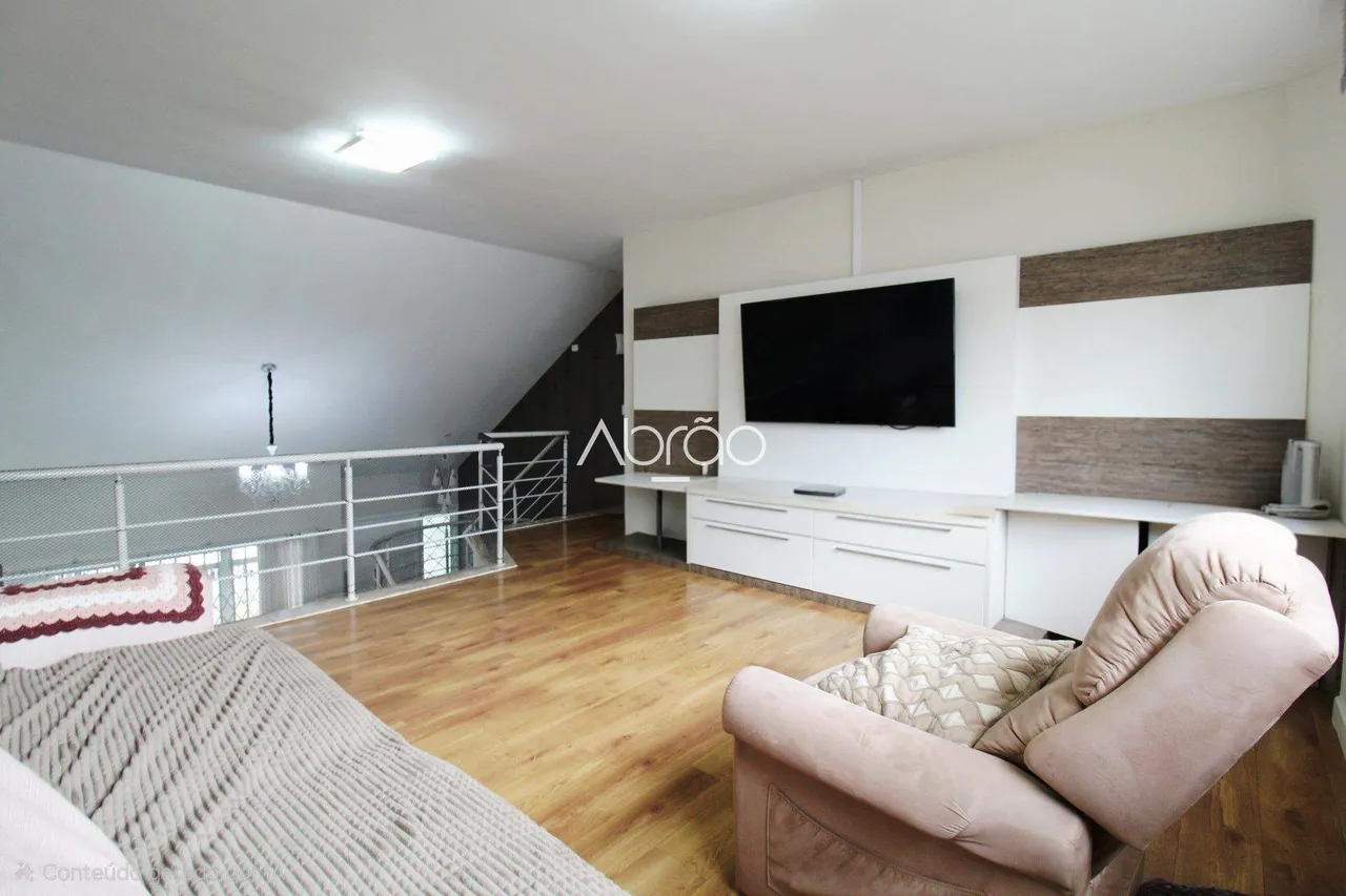 4-bedroom house with a private BBQ area — photo 9