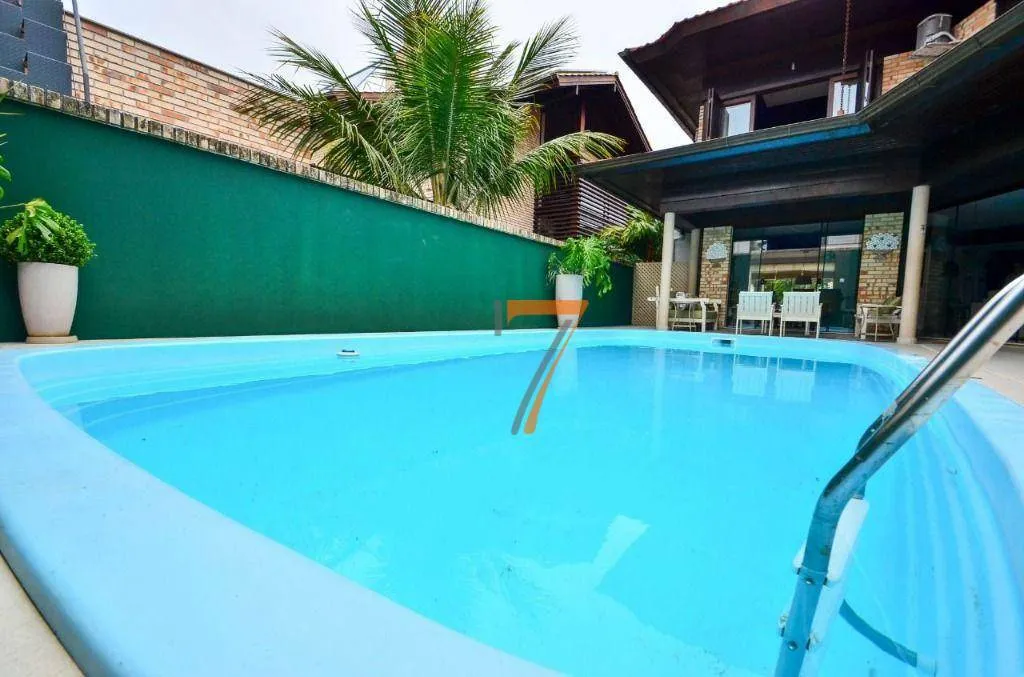 Меблированный дом с 7 спальнями и 450 м² — photo 24