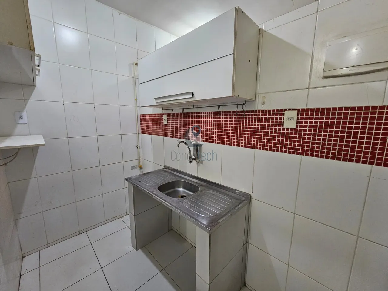 Apartamento de 1 quarto com box de vidro no banheiro — photo 3