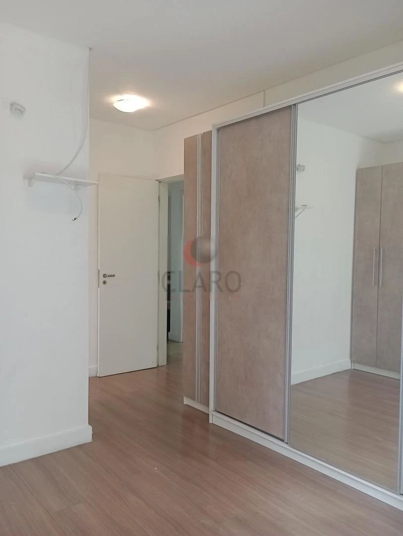 3-bedroom apartment with a home office — photo 15