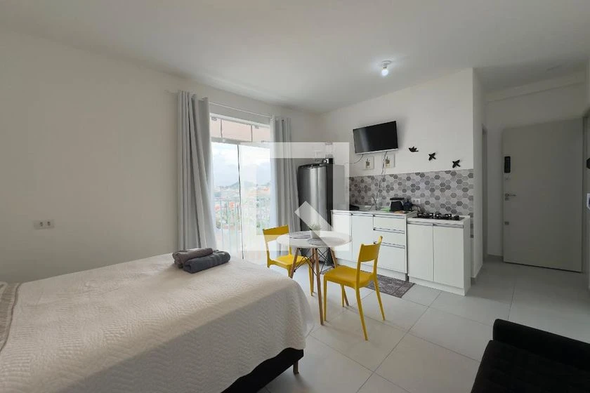Furnished 1-bedroom apartment with 1 bathroom, no parking — photo 2