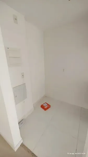 Apartamento sem mobília com vista para a cidade e montanhas — photo 26