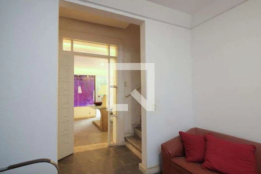 Rental house with 10 bedrooms and a separate kitchen — photo 27