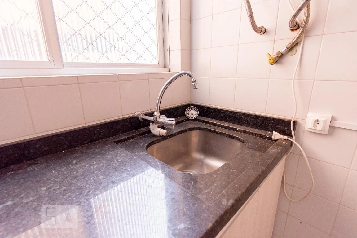 Apartamento com piso de madeira ou laminado, Centro — photo 26