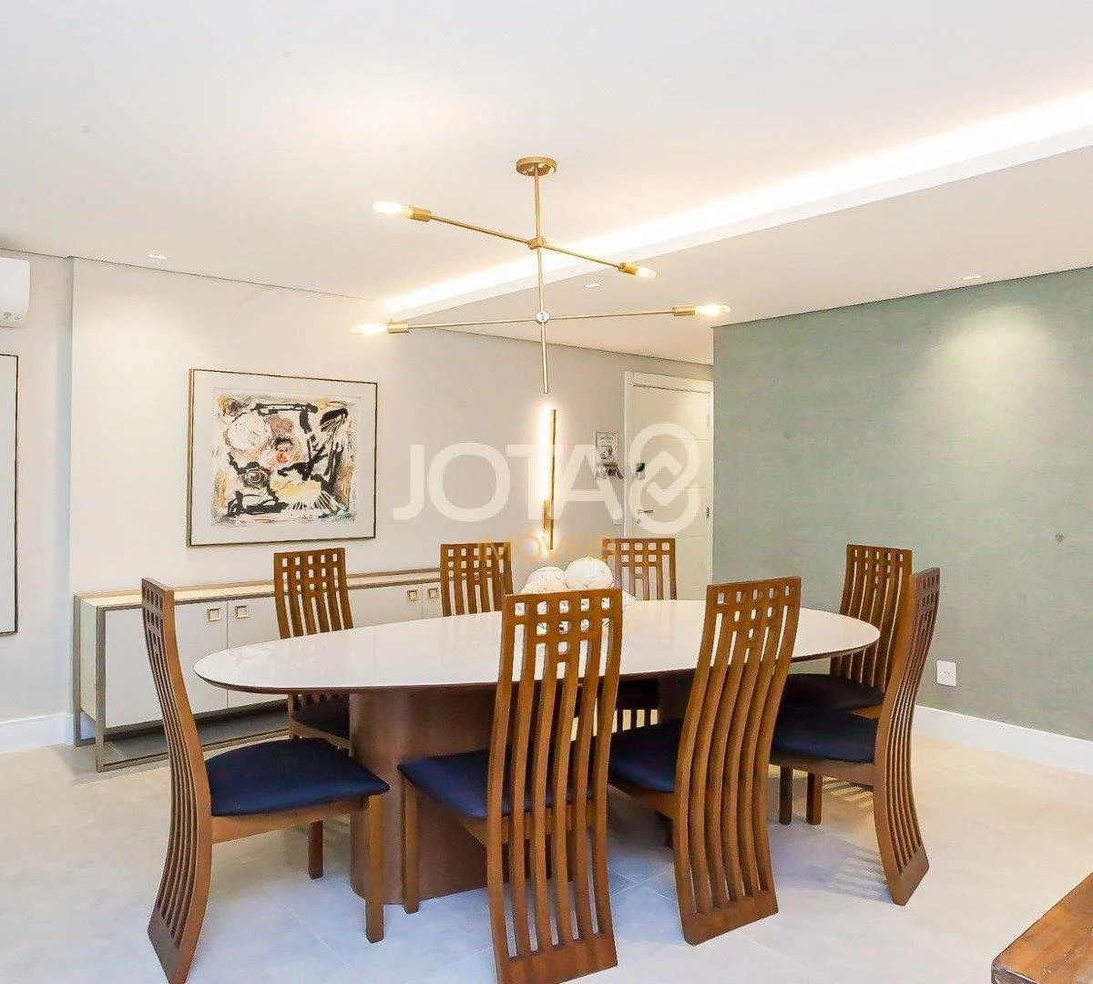 Furnished 3-bedroom apartment with 201 m² — photo 21