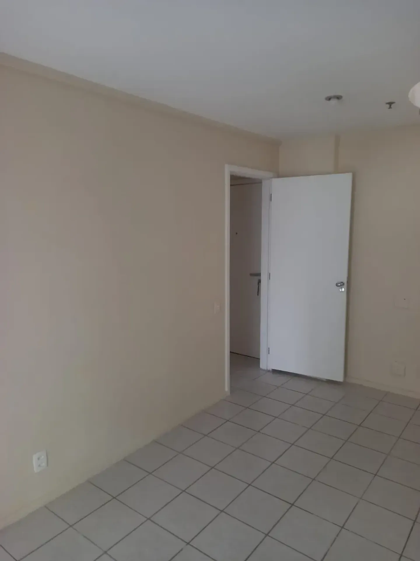 2-bedroom apartment with a home office — photo 6