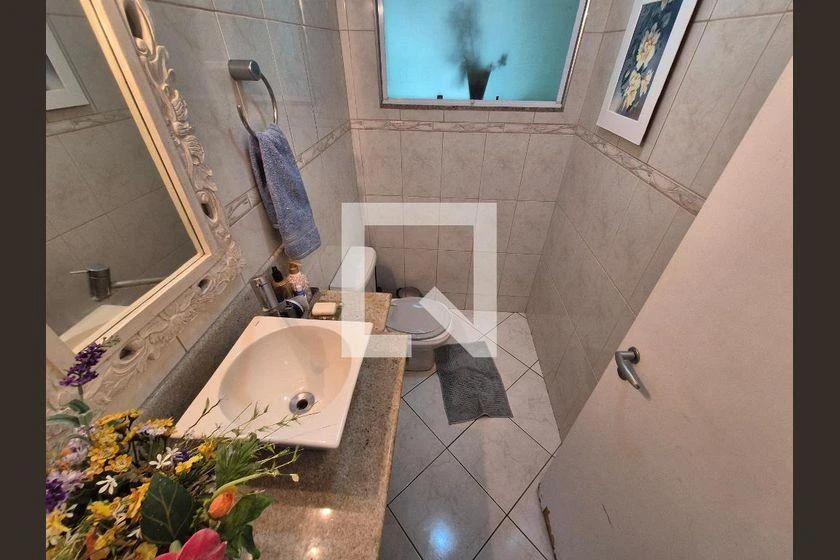 245 m² house with 3 en-suite bedrooms and 2 parking — photo 40