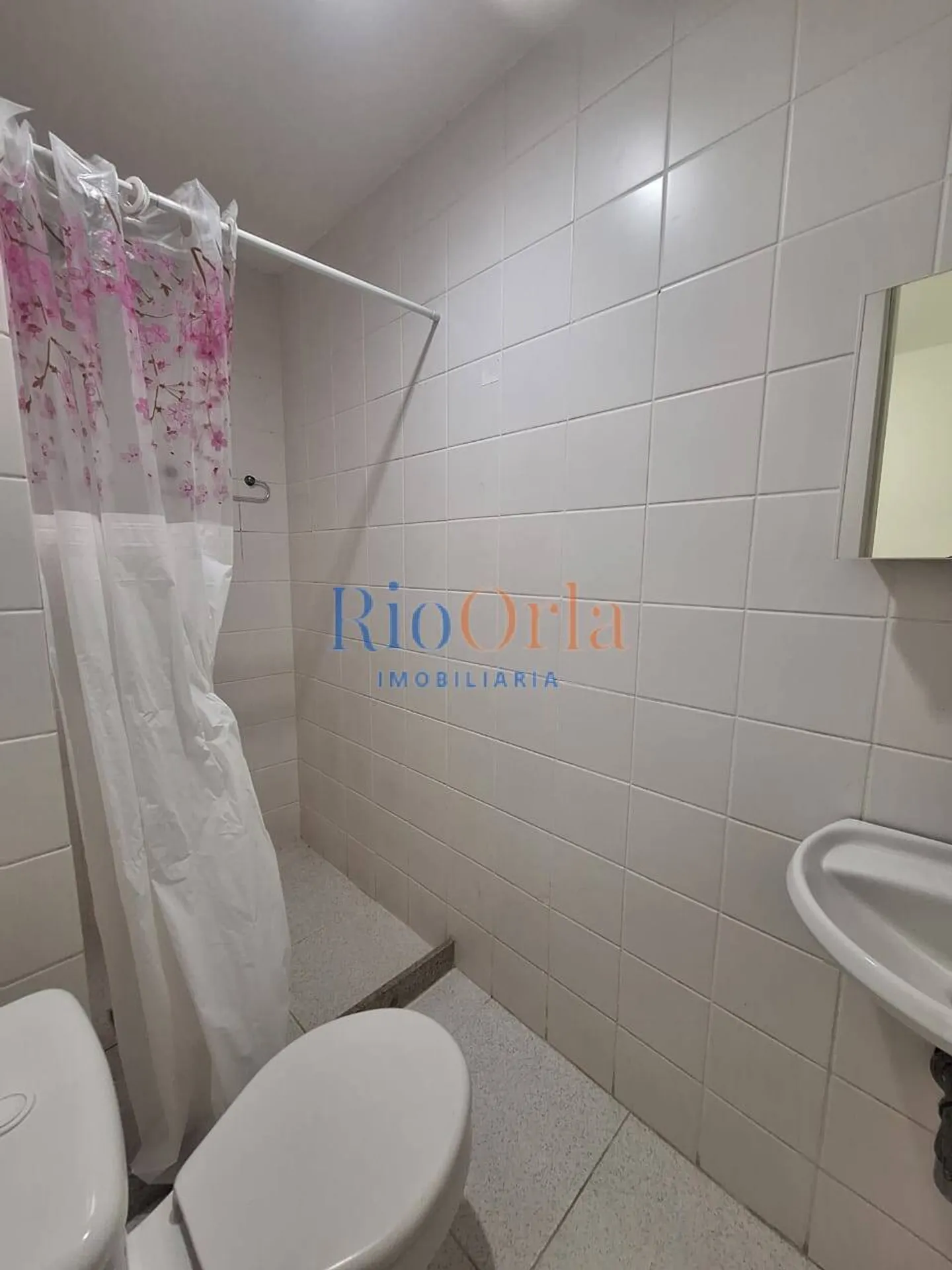 Furnished apartment with 4 bedrooms and 5 bathrooms — photo 18