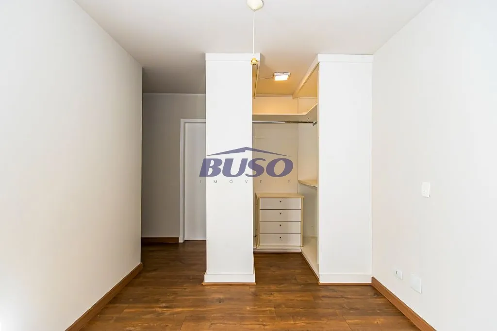 3-bedroom apartment with an open-plan kitchen — photo 35