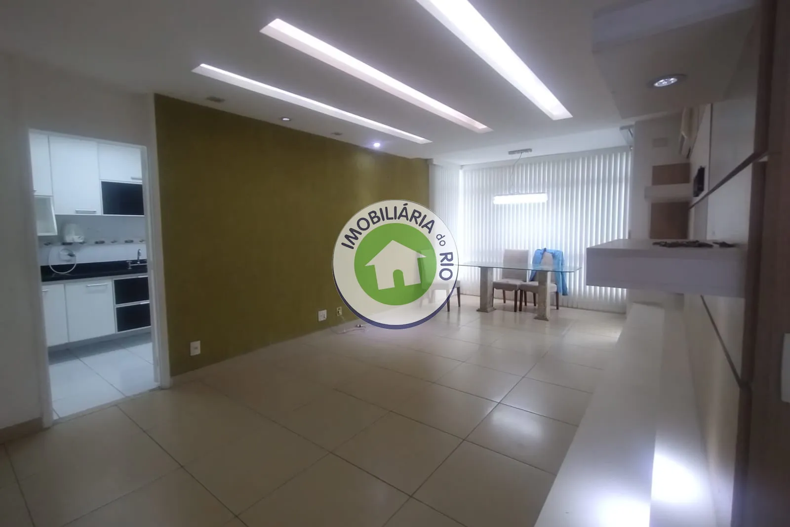 Furnished apartment, 115 m², with a bathtub