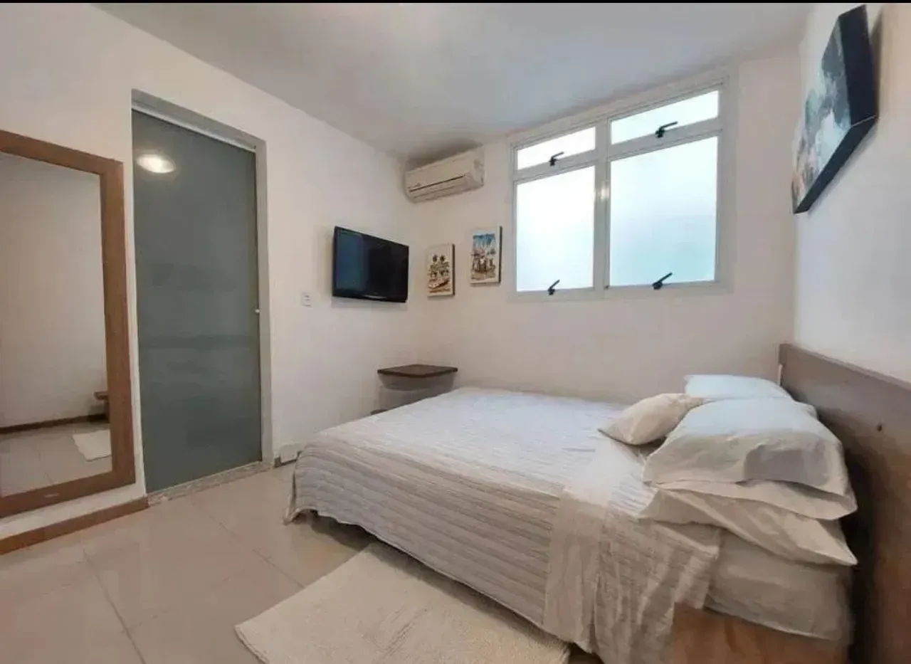 Furnished apartment with an enclosed glass balcony — photo 3
