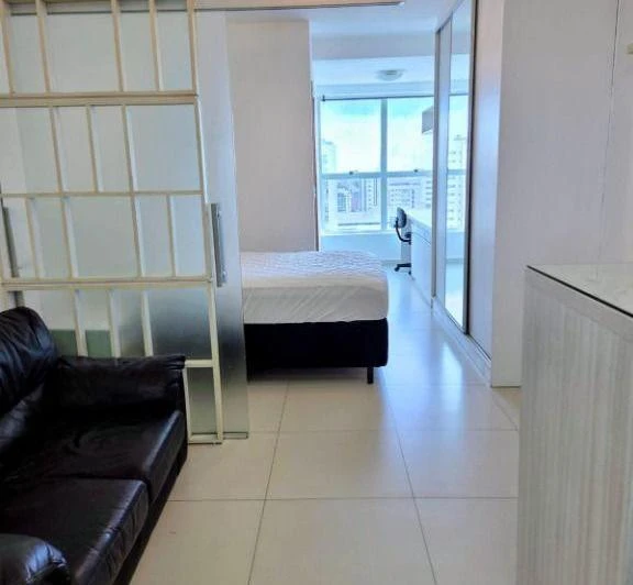 Furnished 48 m² apartment, 1 bedroom and 1 bathroom on 31st