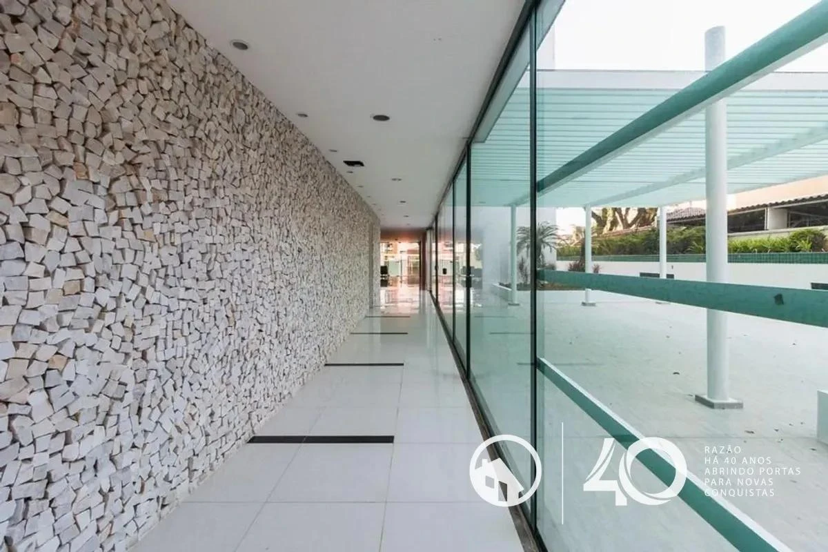 4-bedroom apartment with floor-to-ceiling windows — photo 24