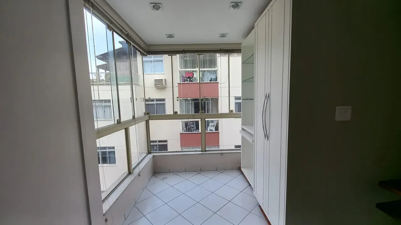 Apartment on the 4th floor with a glass-enclosed balcony — photo 30