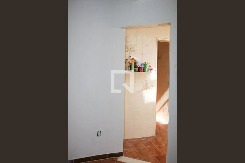 Apartamento com 2 quartos e cozinha fechada com fogão a gás — photo 46