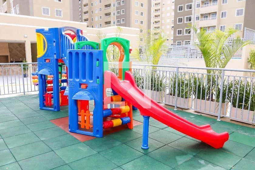 2-bedroom apartment in a building with a pool — photo 37
