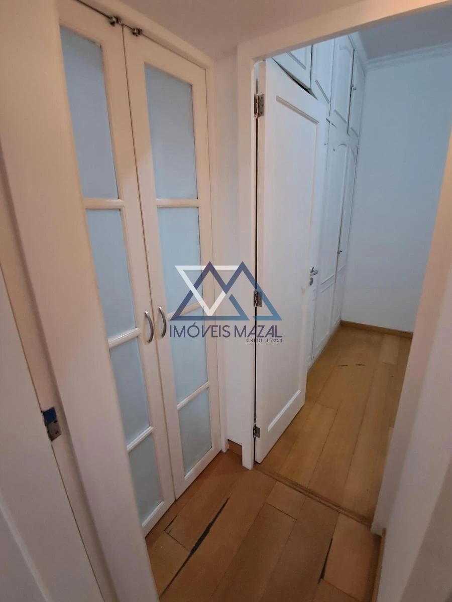 3-bedroom apartment with a walk-in closet in Rio de Janeiro — photo 20