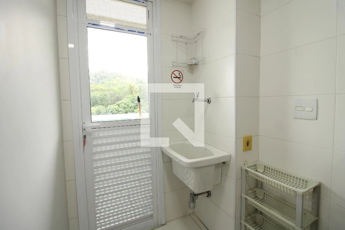 1-bedroom apartment with a glassed-in balcony — photo 33