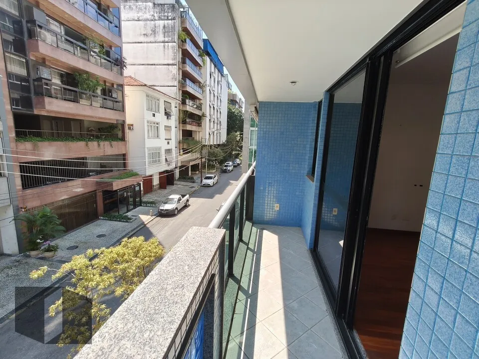 3-bedroom apartment in a building with a sauna — photo 3