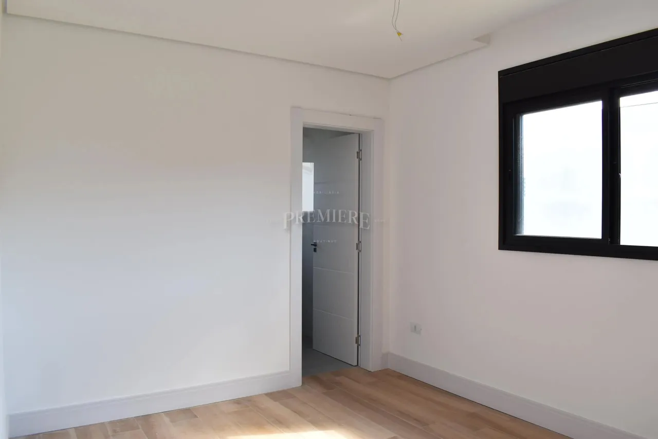 House with 3 en-suite bedrooms and private BBQ — photo 8