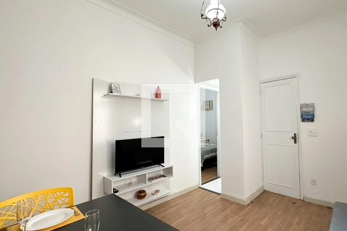 1 quarto e piso de madeira ou laminado: apartamento de 45 m² — photo 16
