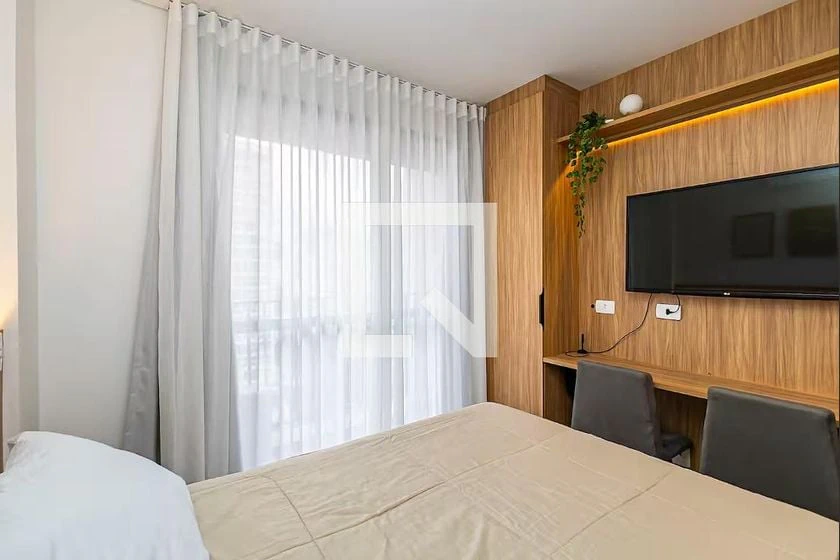 Furnished 1-bedroom apartment with a balcony — photo 3
