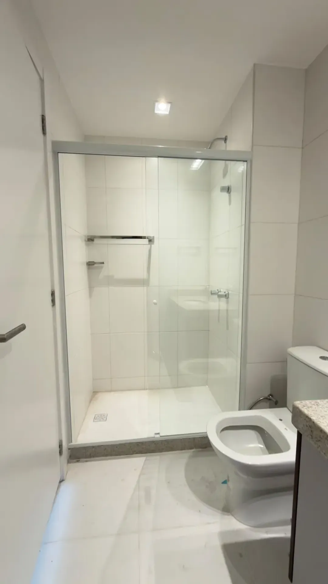 2-bedroom apartment with a mountain view in Rio de Janeiro — photo 18